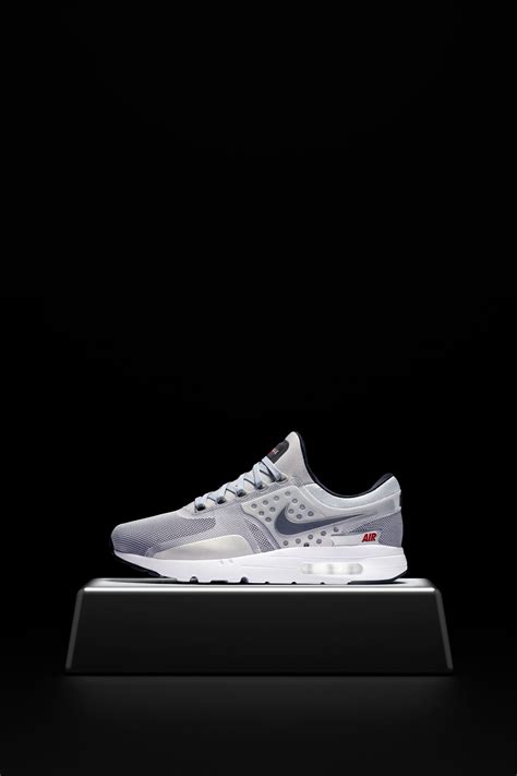 nike air max zero zilver licht blauw|Nike Air Max Zero 'Metallic Silver & University Red'. Release Date.